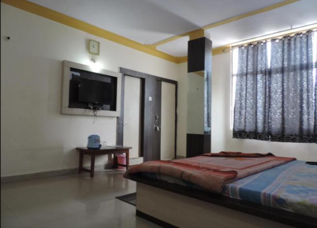 Hotel Abhimanyu Pachmarhi Exterior photo