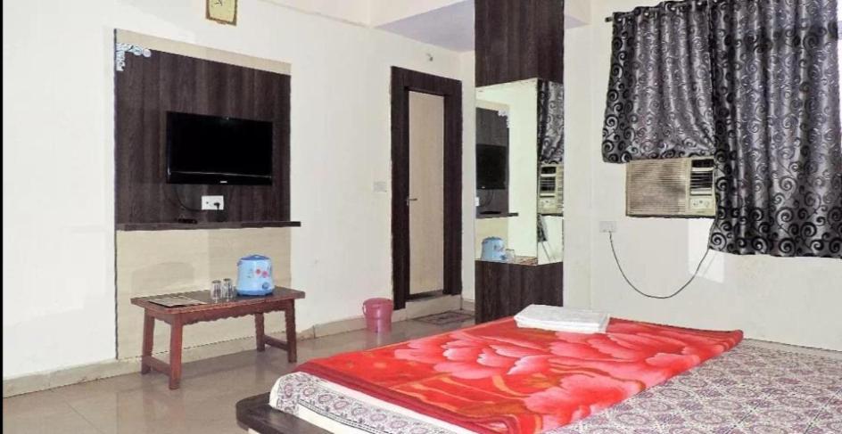 Hotel Abhimanyu Pachmarhi Exterior photo